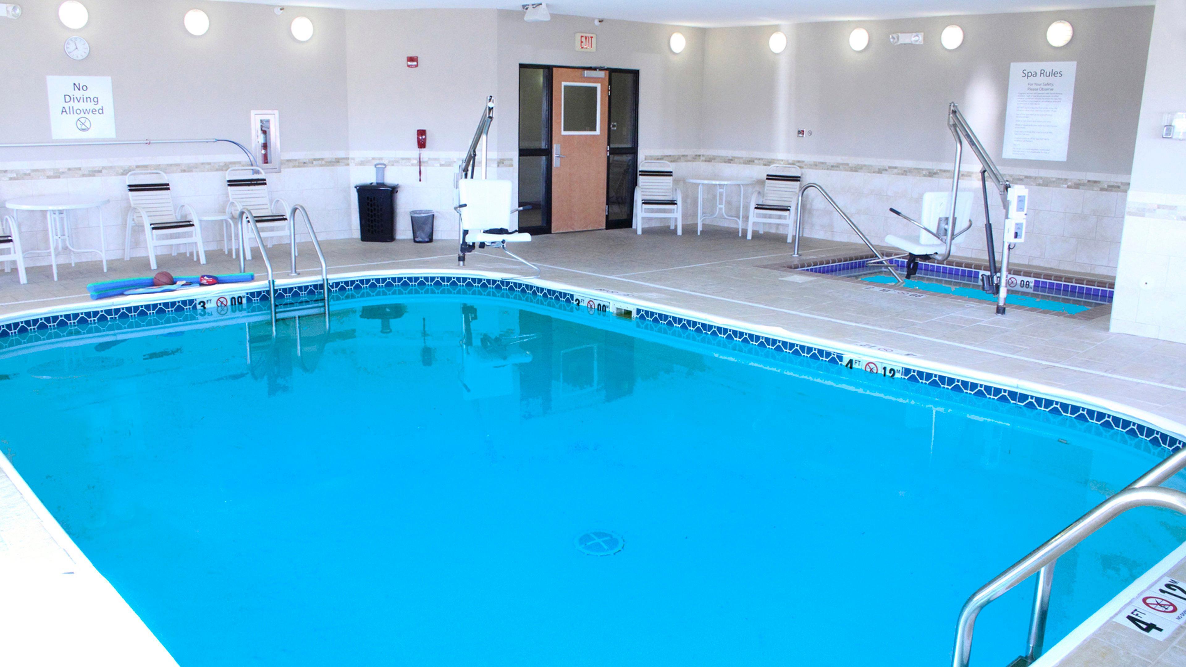 Holiday Inn Express Jamestown By Ihg Kültér fotó