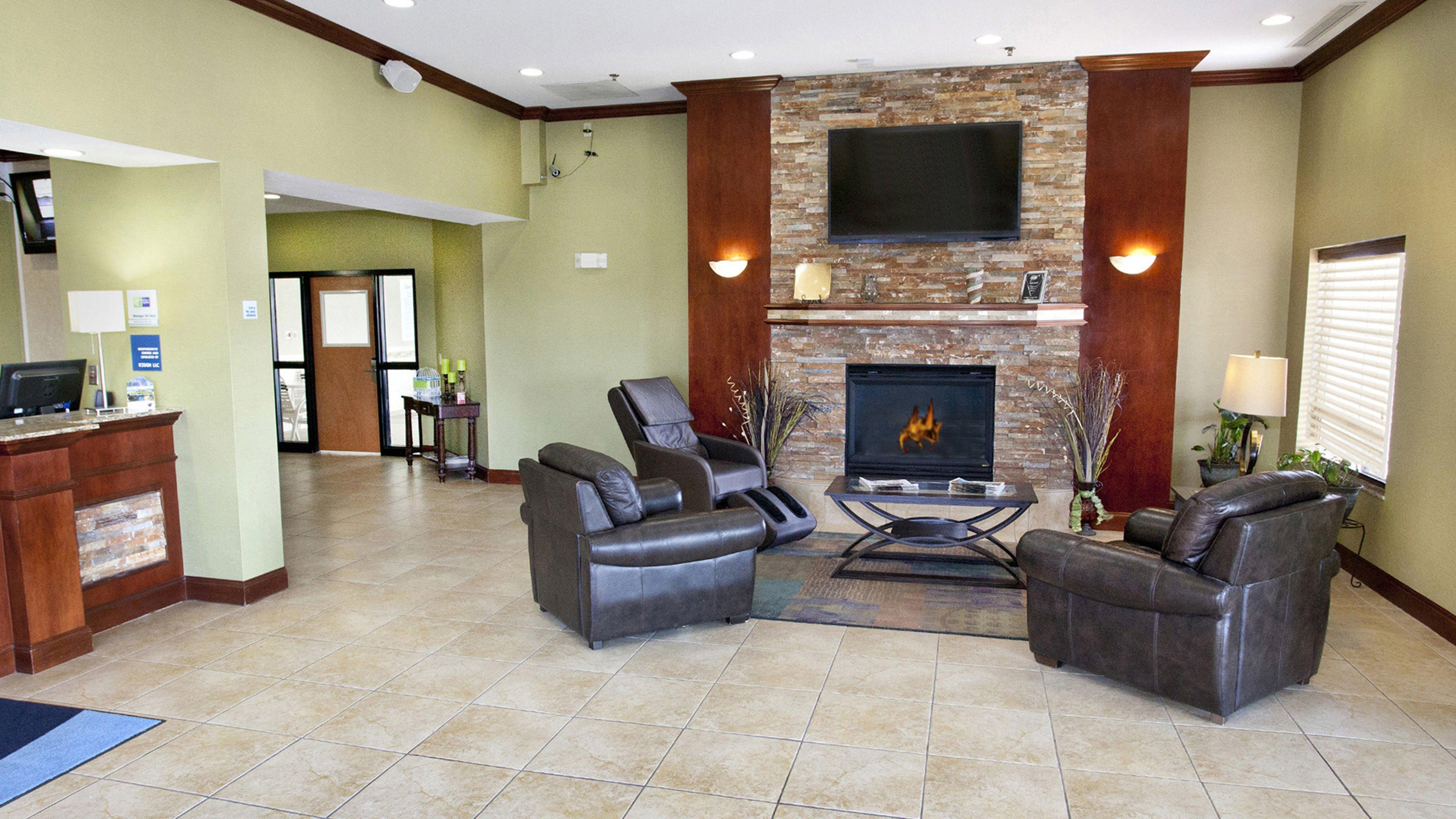 Holiday Inn Express Jamestown By Ihg Kültér fotó